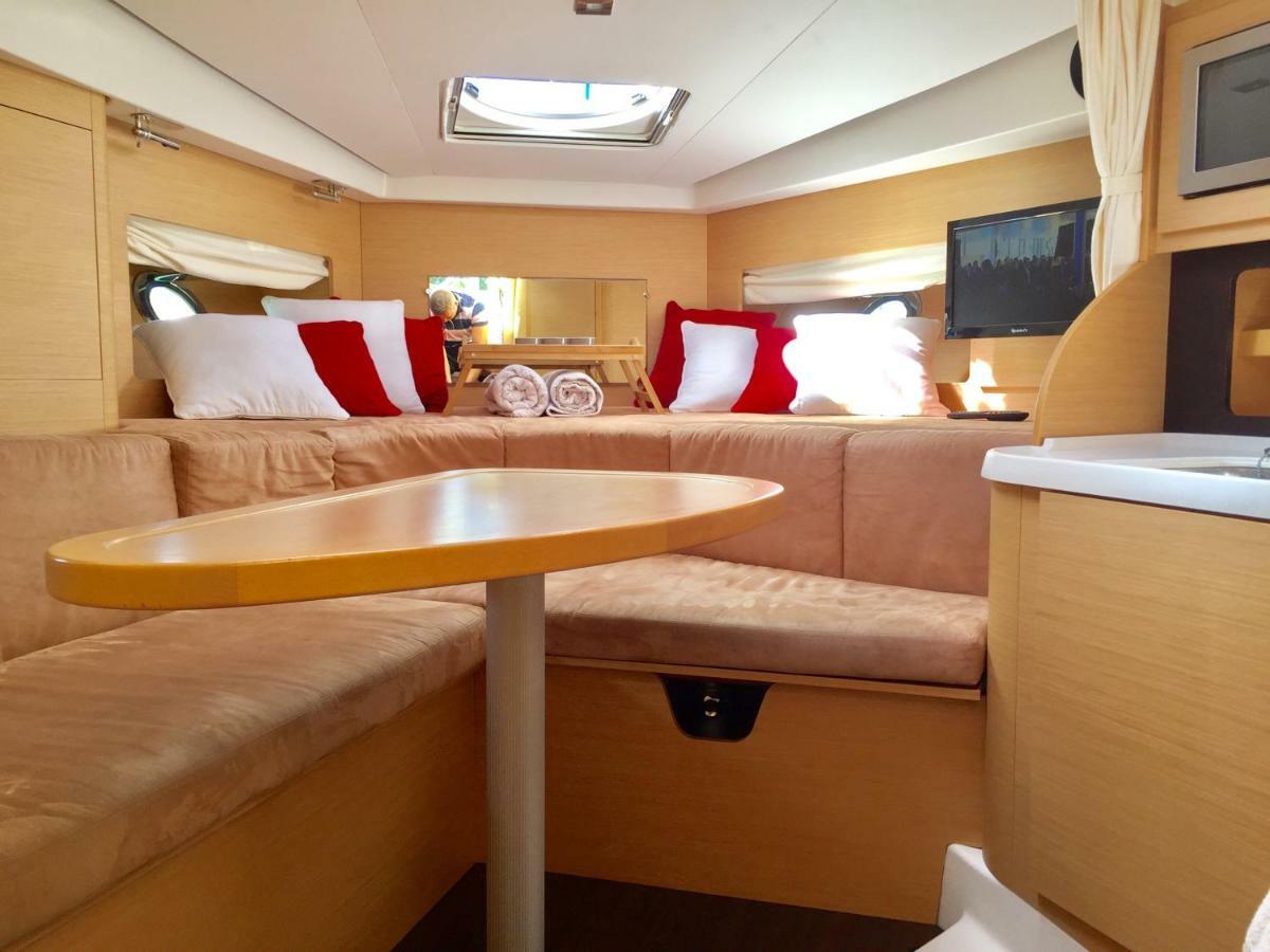 Bateau Haut Standing Privative - Nuit A Quai Port La Rochelle لا روشيل المظهر الخارجي الصورة